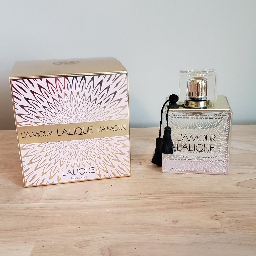 Lalique lamour perfume